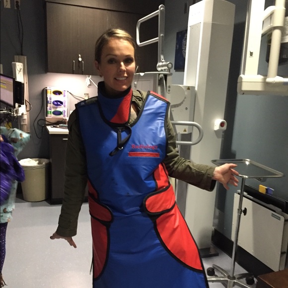 Meet your Posher, Jaime ❗️Top Rated Seller ❗️ - Picture 2 of 8